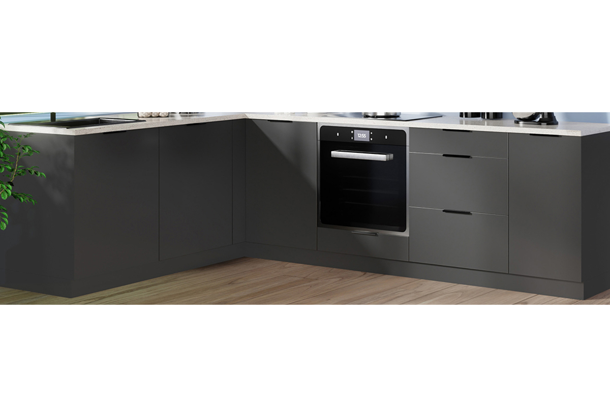 Απεικονίζονται τα ντουλάπια βάσης της έτοιμης κουζίνας.